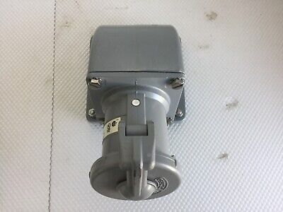 Hubbell HBL460RS2W